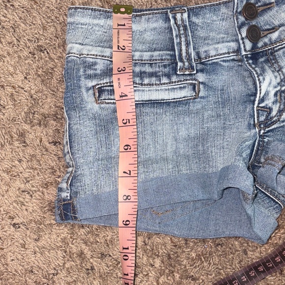 ✨ Bubblegum Y2K Denim Shorts | Size 7/8 | Rolled Cuff Summer Jean Shorts ✨ - Picture 8 of 8